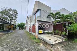 Hunian Elit LB 167m2 Siap Pakai Desain Elegan di Bintaro, Jakarta Selatan Hunian Elit LB 167m2 Siap Pakai Desain Elegan di Bintaro, Jakarta Selatan