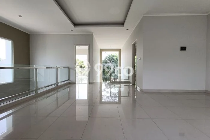 Siap Huni Rumah Mewah 5 Kamar di BSD Dekat ke Mana Saja Siap Huni Rumah Mewah 5 Kamar di BSD Dekat ke Mana Saja