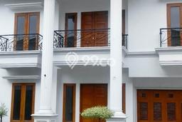 Dijual Rumah Premium dengan Fasilitas Sekitar Komplit di Duren Sawit, Jakarta Timur Dijual Rumah Premium dengan Fasilitas Sekitar Komplit di Duren Sawit, Jakarta Timur
