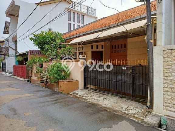 Hunian Mewah LB 160m2 Siap Pakai Desain Elegan di Pondok Bambu, Jakarta Timur Hunian Mewah LB 160m2 Siap Pakai Desain Elegan di Pondok Bambu, Jakarta Timur