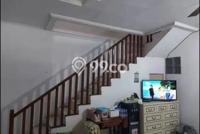 Jual Rumah Mewah Elegan Dengan View Eksklusif di Buaran, Jakarta Timur Jual Rumah Mewah Elegan Dengan View Eksklusif di Buaran, Jakarta Timur