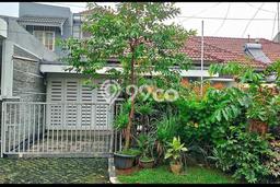 Rumah Luas Asri 4 KT Siap Pakai di Kemang Pratama Bekasi Rumah Luas Asri 4 KT Siap Pakai di Kemang Pratama Bekasi