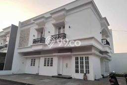 Rumah Luxury Modern Siap Huni di Pondok Bambu Jakarta Timur Rumah Luxury Modern Siap Huni di Pondok Bambu Jakarta Timur