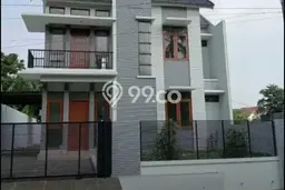Ready to Use! Premium House LT 354m2 Desain Modern di Kemang Pratama Ready to Use! Premium House LT 354m2 Desain Modern di Kemang Pratama
