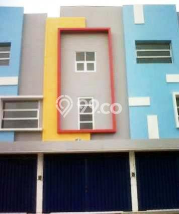INVESTASI POTENSIAL! Ruko di Benowo, Luas 255m2m², Tingkat Keramaian Tinggi INVESTASI POTENSIAL! Ruko di Benowo, Luas 255m2m², Tingkat Keramaian Tinggi