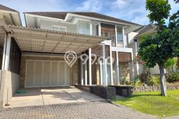 HARGA SPESIAL! Rumah Premium area , Surabaya, LT 350m2m² LB 398m2m² Bisa Nego! HARGA SPESIAL! Rumah Premium area , Surabaya, LT 350m2m² LB 398m2m² Bisa Nego!