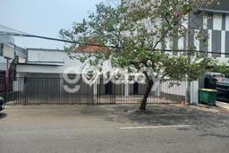 Ruko untuk disewa di Genteng punya LT 465m2 & LB 600m2 harga sewa kompetitif Ruko untuk disewa di Genteng punya LT 465m2 & LB 600m2 harga sewa kompetitif