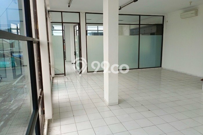Lokasi Strategis! Dijual Ruko Bisnis di Rungkut, Surabaya Kondisi Baik Lokasi Strategis! Dijual Ruko Bisnis di Rungkut, Surabaya Kondisi Baik