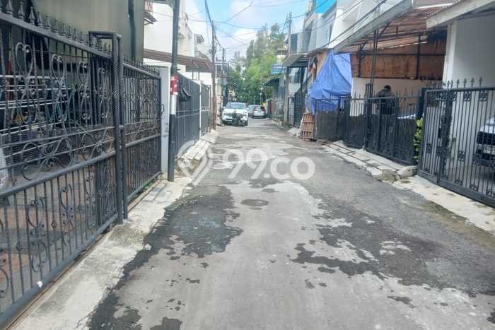 Rumah Strategis Modern Lb 140m2 di Kelapa Gading, Jakarta Utara Rumah Strategis Modern Lb 140m2 di Kelapa Gading, Jakarta Utara