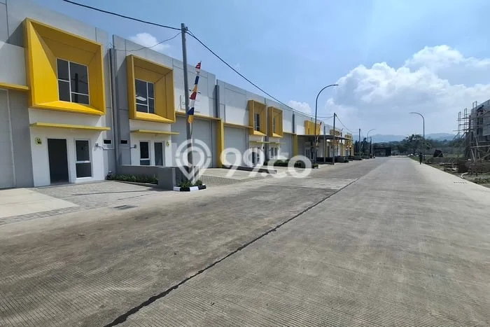 HARGA SPESIAL! Pabrik di Padalarang, Luas 130m², Area Strategis HARGA SPESIAL! Pabrik di Padalarang, Luas 130m², Area Strategis