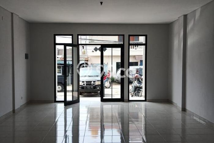 Ruko Dijual di Rungkut LT 82m2, LB 128m2 Solusi Investasi Cerdas Ruko Dijual di Rungkut LT 82m2, LB 128m2 Solusi Investasi Cerdas