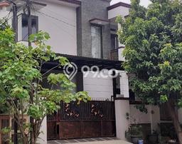Hunian Mewah LB 199m2 Siap Pakai Desain Elegan di Pondok Kelapa, Jakarta Timur Hunian Mewah LB 199m2 Siap Pakai Desain Elegan di Pondok Kelapa, Jakarta Timur