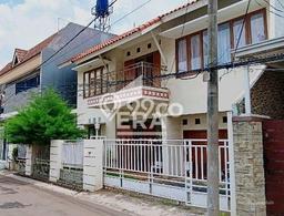 Siap Huni Hunian Elit 7 Kamar di Kebayoran Lama Dekat ke Mana Saja Siap Huni Hunian Elit 7 Kamar di Kebayoran Lama Dekat ke Mana Saja