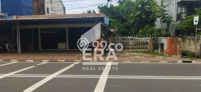 Tanah Dijual Lokasi Strategis di Jakarta Selatan dengan Luas 980m2 Tanah Dijual Lokasi Strategis di Jakarta Selatan dengan Luas 980m2