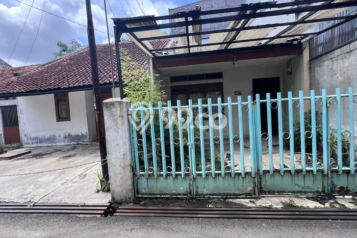 Bisa KPR! Rumah , Bandung, Luas 196m2m² Bangunan 149m2m² Bisa KPR! Rumah , Bandung, Luas 196m2m² Bangunan 149m2m²
