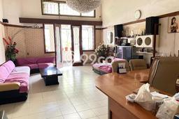 LIMITED OFFER! Rumah Berkualitas di , LT 898m2m² LB 660m2m² LIMITED OFFER! Rumah Berkualitas di , LT 898m2m² LB 660m2m²