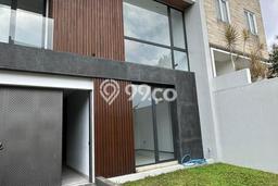 Rumah Luxury Modern Tanpa Renovasi di Setra Duta Bandung Rumah Luxury Modern Tanpa Renovasi di Setra Duta Bandung