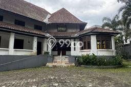 Sewa Rumah Bagus di Bandung Wetan Harga Rp 800 Juta/ Tahun Sewa Rumah Bagus di Bandung Wetan Harga Rp 800 Juta/ Tahun
