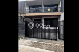 Hunian Mewah LB 300m2 Siap Huni Desain Elegan di Sentul City, Bogor Hunian Mewah LB 300m2 Siap Huni Desain Elegan di Sentul City, Bogor