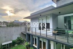 Rumah Luxury Modern Tanpa Renovasi di Pondok Pucung Tangerang Rumah Luxury Modern Tanpa Renovasi di Pondok Pucung Tangerang