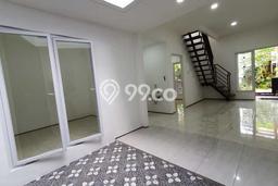 Rumah Strategis Sektor 9-Bintaro, Tangerang Selatan, LT 108m² LB 80m² Rumah Strategis Sektor 9-Bintaro, Tangerang Selatan, LT 108m² LB 80m²
