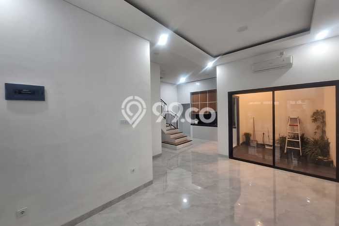 Hunian Nyaman Asri 4 KT Siap Pakai di Graha Raya Bintaro Tangerang Selatan Hunian Nyaman Asri 4 KT Siap Pakai di Graha Raya Bintaro Tangerang Selatan