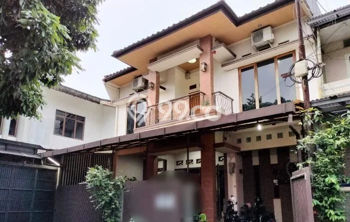 Disewakan! Rumah 2 Kamar Tidur &
2 Kamar Mandi di Pasteur, Bandung Disewakan! Rumah 2 Kamar Tidur &
2 Kamar Mandi di Pasteur, Bandung