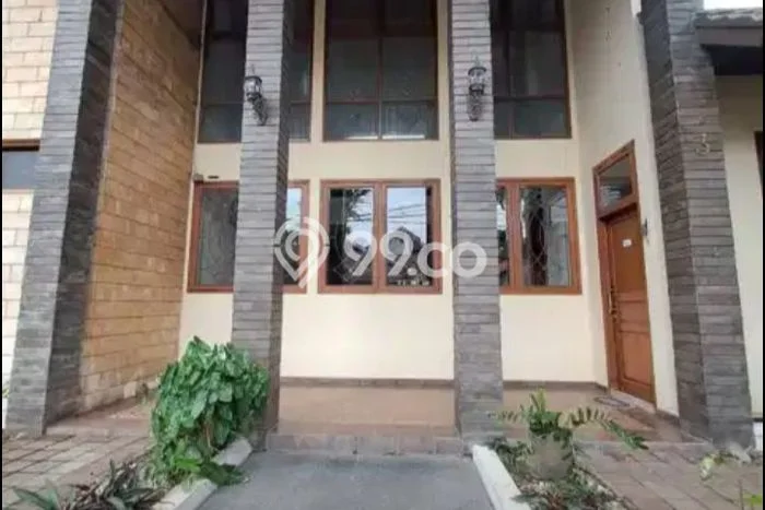 Disewakan Rumah Harga Terjangkau di Turangga Bandung dengan 5 Kamar Tidur Disewakan Rumah Harga Terjangkau di Turangga Bandung dengan 5 Kamar Tidur