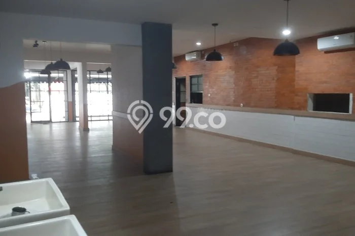 BEST LOCATION! Rumah di Burangrang, Dekat Tol, 2 KT, Luas 310m² Bangunan 300m² BEST LOCATION! Rumah di Burangrang, Dekat Tol, 2 KT, Luas 310m² Bangunan 300m²