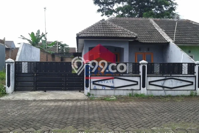 Jual Rumah Strategis Bagus Punya 2 KT di Pakis Malang SHM Jual Rumah Strategis Bagus Punya 2 KT di Pakis Malang SHM