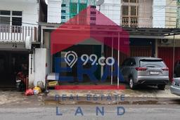 Ruko Disewa di Malang dengan LB 100m2 Area Komersial Ramai Ruko Disewa di Malang dengan LB 100m2 Area Komersial Ramai