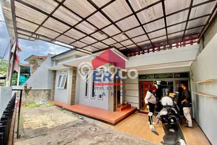 RECOMMENDED! Rumah di , 2 KT, Lokasi Strategis, LT 160m2m² Bangunan 160m2m² RECOMMENDED! Rumah di , 2 KT, Lokasi Strategis, LT 160m2m² Bangunan 160m2m²
