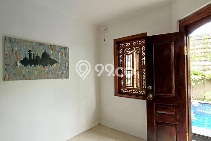Dijual Rumah Mewah Megah Dengan View Cantik di Bintaro, Jakarta Selatan Dijual Rumah Mewah Megah Dengan View Cantik di Bintaro, Jakarta Selatan