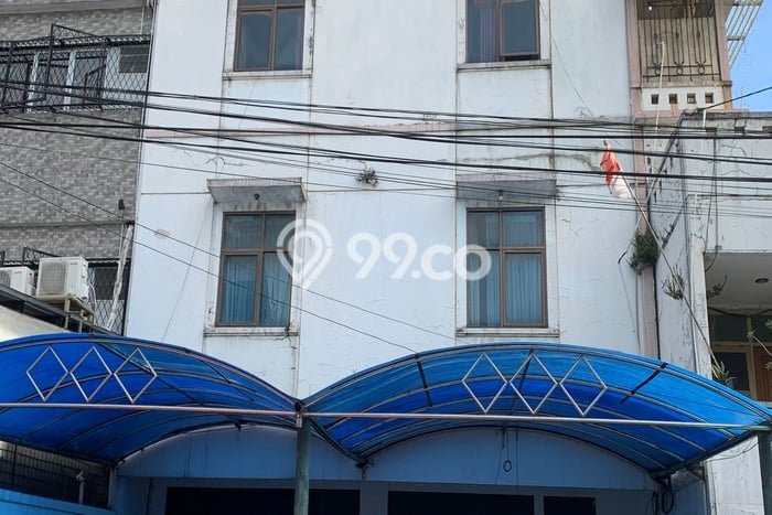 Disewakan! Rumah 7 Kamar Tidur &
7 Kamar Mandi di Tamansari, Jakarta Barat Disewakan! Rumah 7 Kamar Tidur &
7 Kamar Mandi di Tamansari, Jakarta Barat