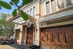 Rumah Elit Modern Siap Huni di Pondok Indah Jakarta Selatan Rumah Elit Modern Siap Huni di Pondok Indah Jakarta Selatan