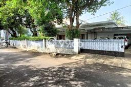 Siap Huni Hunian Elit 4 Kamar di Kebayoran Baru Dekat ke Mana Pun Siap Huni Hunian Elit 4 Kamar di Kebayoran Baru Dekat ke Mana Pun