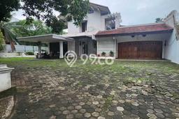 Rumah Elit Modern Tanpa Renovasi di Pondok Indah Jakarta Selatan Rumah Elit Modern Tanpa Renovasi di Pondok Indah Jakarta Selatan
