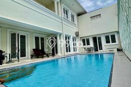 Rumah Elit Modern Tanpa Renovasi di Pondok Indah Jakarta Selatan Rumah Elit Modern Tanpa Renovasi di Pondok Indah Jakarta Selatan