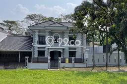 Ready to Use! Luxury House LT 788m2 Desain Modern di Cibubur Ready to Use! Luxury House LT 788m2 Desain Modern di Cibubur