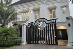 Rumah Mewah LB 1050m2 Siap Huni Desain Elegan di Pondok Indah, Jakarta Selatan Rumah Mewah LB 1050m2 Siap Huni Desain Elegan di Pondok Indah, Jakarta Selatan