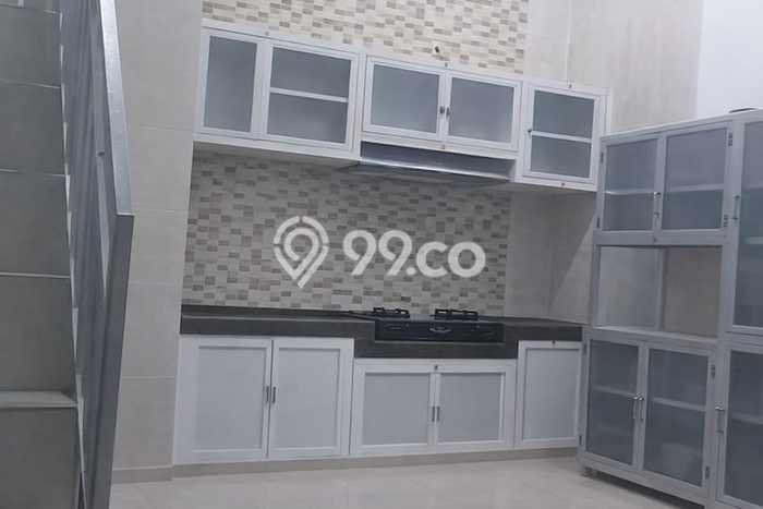 Rumah Luas Asri 2 KT Siap Pakai di Sunter Jakarta Utara Rumah Luas Asri 2 KT Siap Pakai di Sunter Jakarta Utara