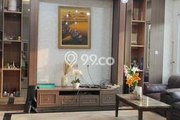 Rumah di Kelapa Gading, Jakarta Utara, LT 250m² LB 630m² Rumah di Kelapa Gading, Jakarta Utara, LT 250m² LB 630m²