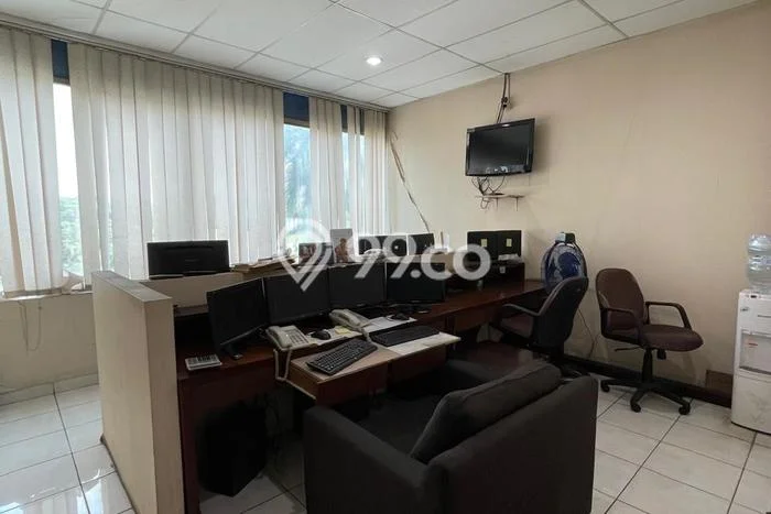 Ruko Komersial Disewakan di Kembangan Jakarta Barat Luas 226m2 Ruko Komersial Disewakan di Kembangan Jakarta Barat Luas 226m2