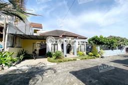 Vila Kawasan , Ukuran 238m2m², Akses ke transportasi publik Vila Kawasan , Ukuran 238m2m², Akses ke transportasi publik