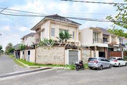 Hunian Eksklusif Siap Huni LT 356m2 di Blimbing, Malang Hunian Eksklusif Siap Huni LT 356m2 di Blimbing, Malang