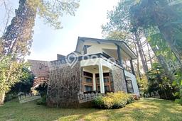 Vila Nyaman di Batu, Luas 590m2m², Pemandangan Indah sekitar Vila Nyaman di Batu, Luas 590m2m², Pemandangan Indah sekitar