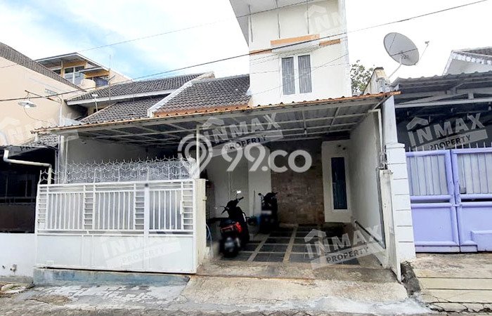 Rumah Modern 3 KT di Karang Besuki Malang Semi Furnished Rumah Modern 3 KT di Karang Besuki Malang Semi Furnished