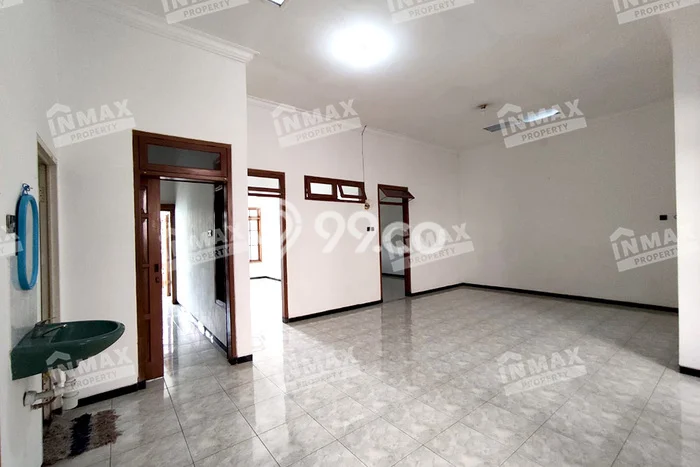 Rumah Cantik Siap Pakai Di Lowokwaru Luas 140m2 Lokasi Strategis Rumah Cantik Siap Pakai Di Lowokwaru Luas 140m2 Lokasi Strategis