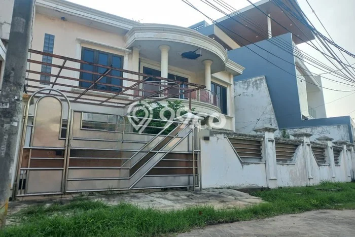 Jual Rumah Luas Megah Dengan View Cantik di Taman Surya, Jakarta Barat Jual Rumah Luas Megah Dengan View Cantik di Taman Surya, Jakarta Barat
