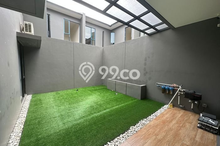 Rumah Mewah Siap Huni LT 160m2 di Cikupa, Tangerang Rumah Mewah Siap Huni LT 160m2 di Cikupa, Tangerang